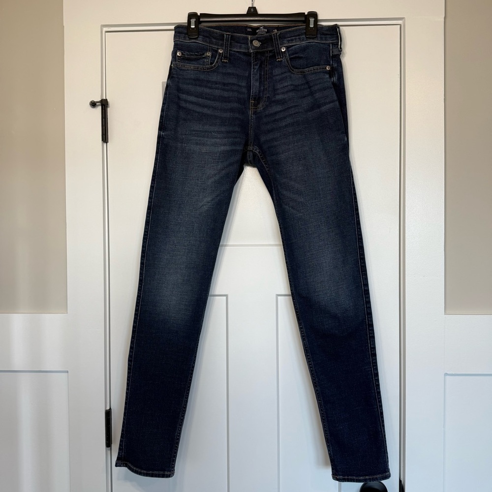Hollister, California athletic skinny men’s dark wash Jeans 30/34